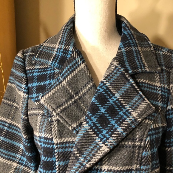 Sporty Jacket - Picture 2 of 4